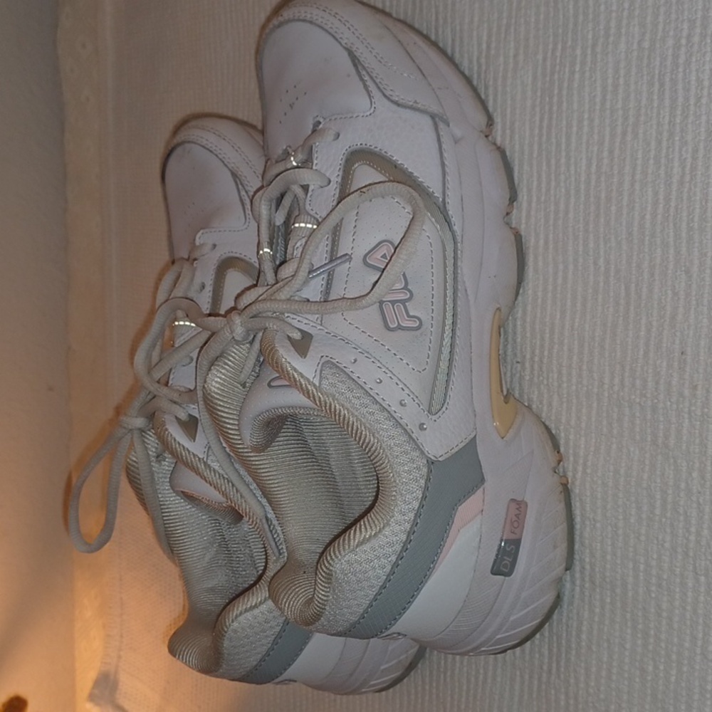 Fila shoes womens 8.5